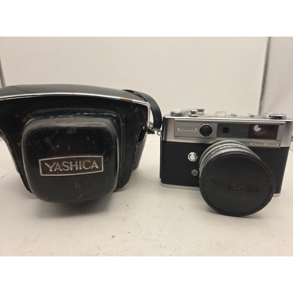 Yashica Lynx-5000 35mm Film Camera 45mm F1.8 & Case  Partially Tested See NOTES